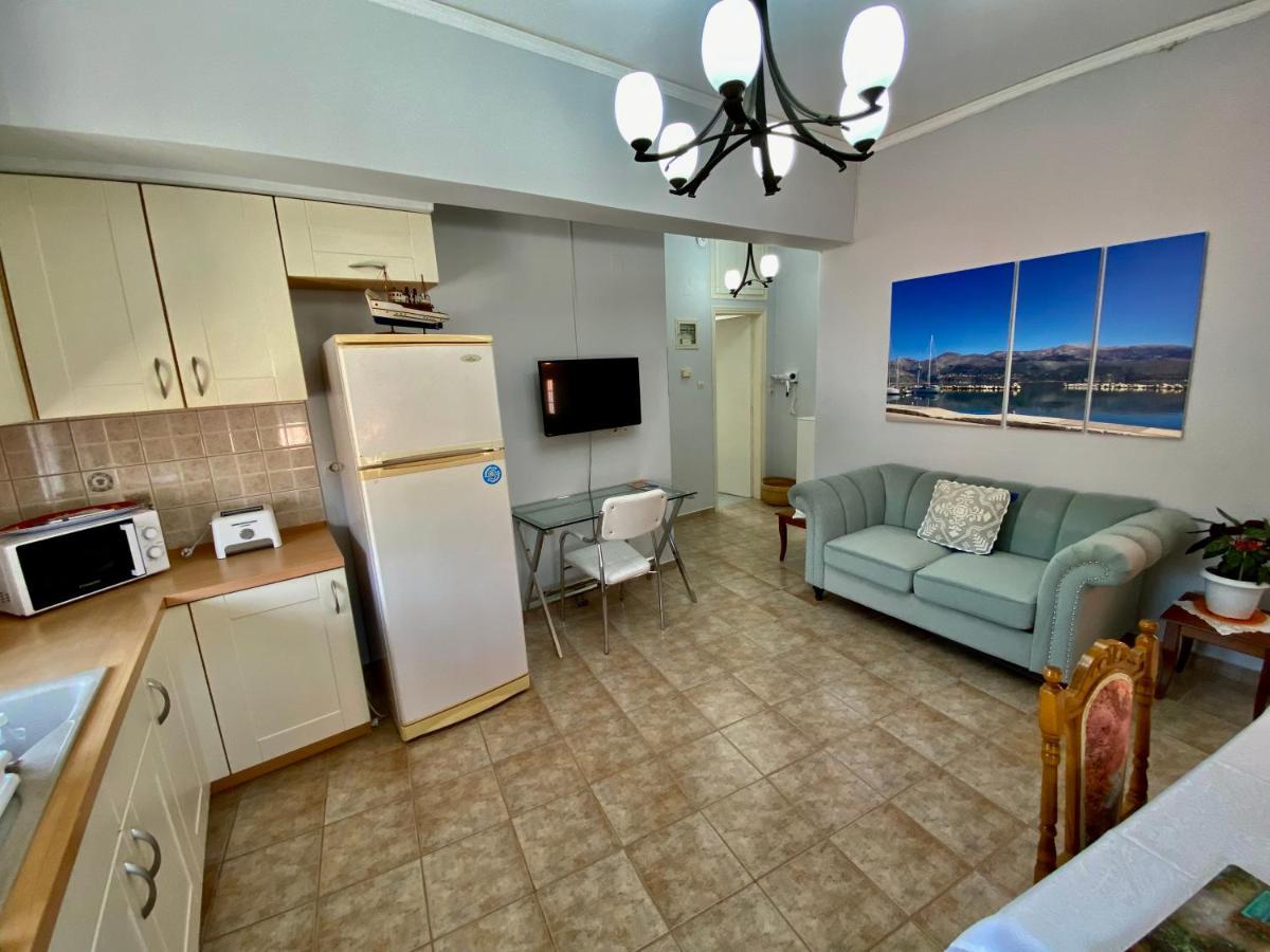Gallery Apartments Lixouri Eksteriør billede