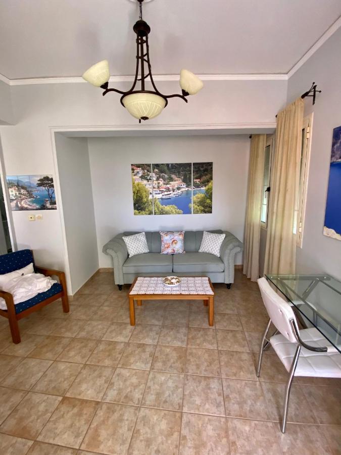 Gallery Apartments Lixouri Eksteriør billede